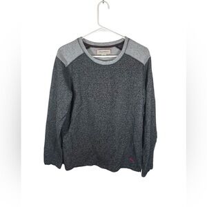Tommy Bahama men’s gray sweatshirt